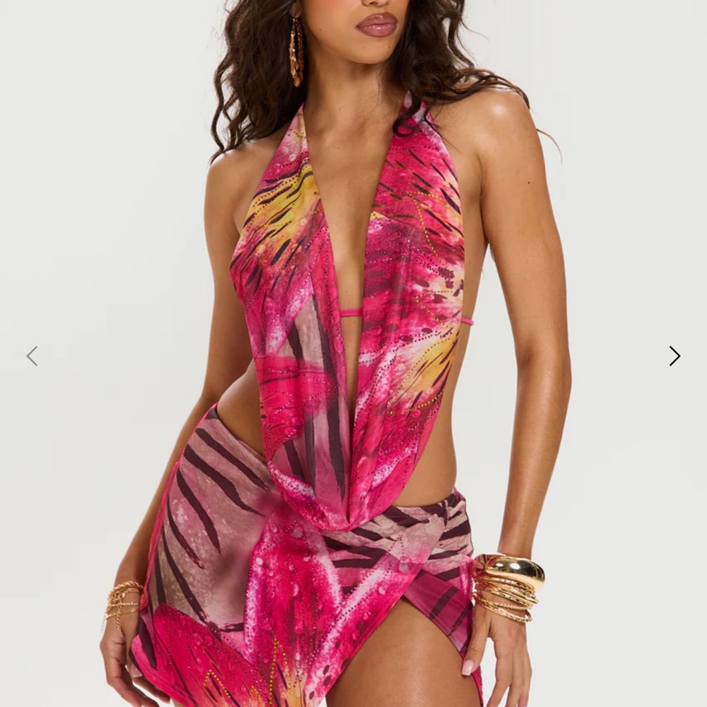 BNWT MURCI ALIYAH TOP
AND SKIRT SIZE 8